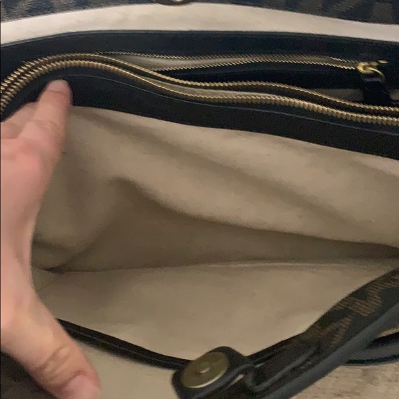 Michael Kors handbag - Picture 5 of 7